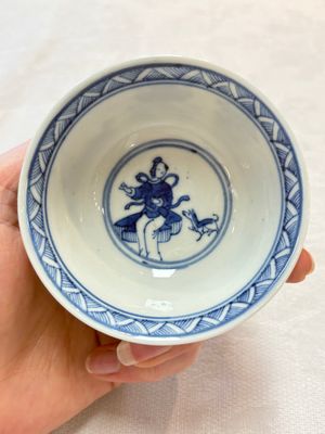 Six Chinese blue and white cups and seven saucers, 18/19th C. — photo 18