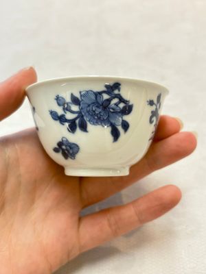 Six Chinese blue and white cups and seven saucers, 18/19th C. — photo 21