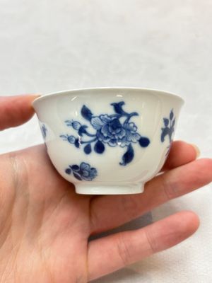 Six Chinese blue and white cups and seven saucers, 18/19th C. — photo 27