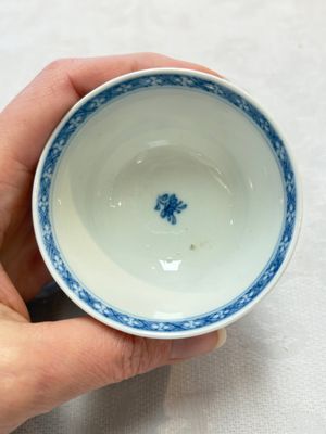 Six Chinese blue and white cups and seven saucers, 18/19th C. — photo 30