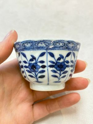 Six Chinese blue and white cups and seven saucers, 18/19th C. — photo 33