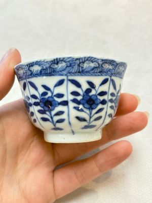 Six Chinese blue and white cups and seven saucers, 18/19th C. — photo 34