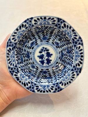 Six Chinese blue and white cups and seven saucers, 18/19th C. — photo 38