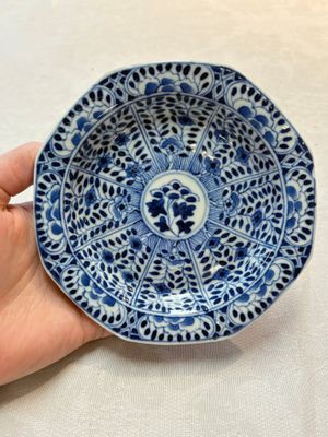 Six Chinese blue and white cups and seven saucers, 18/19th C. — photo 40
