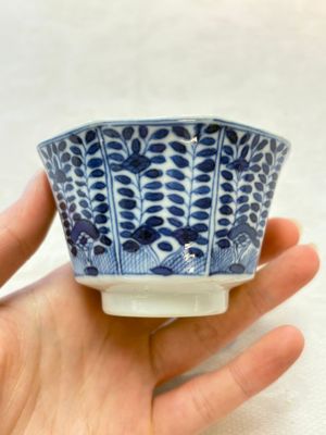 Six Chinese blue and white cups and seven saucers, 18/19th C. — photo 8