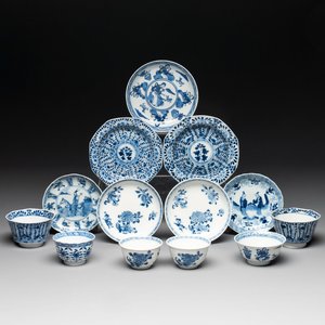 Six Chinese blue and white cups and seven saucers, 18/19th C. — photo 1