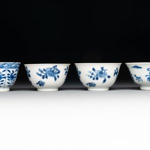 Six Chinese blue and white cups and seven saucers, 18/19th C. — photo 7