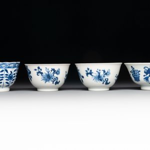 Six Chinese blue and white cups and seven saucers, 18/19th C. — photo 8