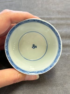 Six Chinese blue and white cups and ten saucers, Kangxi — 照片 25