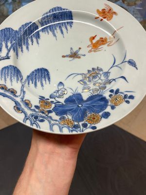 Six Chinese blue and white 'floral' bowls, a pair of dishes, a saucer and an iron-red-decorated plate, Qianlong — photo 19