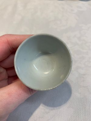 Six Chinese blue and white 'Hatcher cargo' stem cups with dragons, Transitional period — photo 15