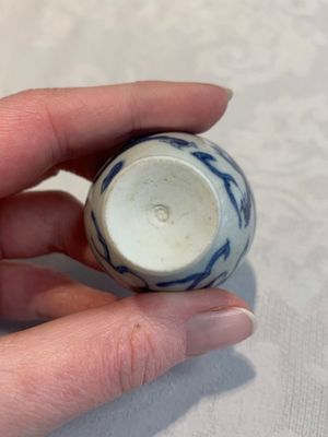 Six Chinese blue and white 'Hatcher cargo' stem cups with dragons, Transitional period — photo 16