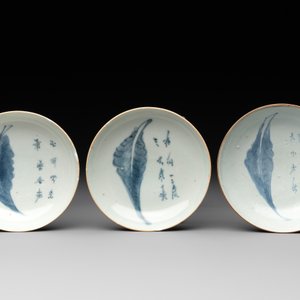 Six Chinese blue and white 'leaf and poem' saucers, Shunzhi — photo 2