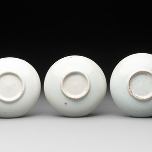 Six Chinese blue and white 'leaf and poem' saucers, Shunzhi — photo 3