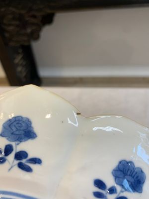 Six Chinese blue and white 'lotus' plates, Kangxi — photo 15