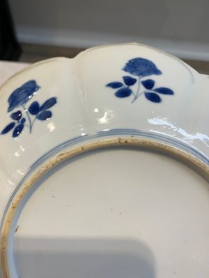 Six Chinese blue and white 'lotus' plates, Kangxi — photo 4
