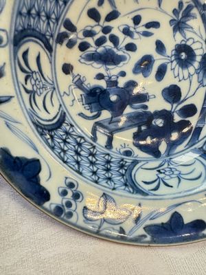 Six Chinese blue and white plates, a dish and a large tile, Yongzheng/Qianlong — foto 5