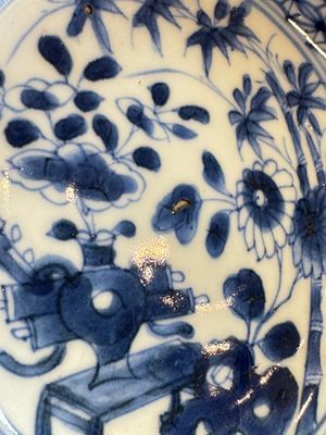 Six Chinese blue and white plates, a dish and a large tile, Yongzheng/Qianlong — foto 9