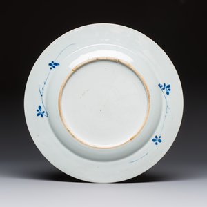 Six Chinese blue and white plates, a dish and a large tile, Yongzheng/Qianlong — foto 3