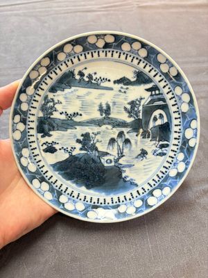 Six Chinese blue and white plates and a dish with landscape design, 18th C. — photo 14