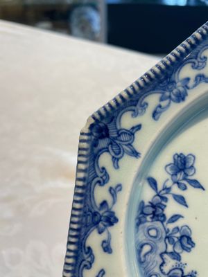 Six Chinese blue and white plates probably after a European silver model, Qianlong — photo 10