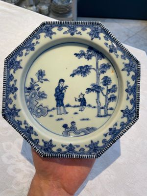Six Chinese blue and white plates probably after a European silver model, Qianlong — photo 12