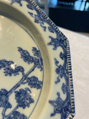 Six Chinese blue and white plates probably after a European silver model, Qianlong — photo 7