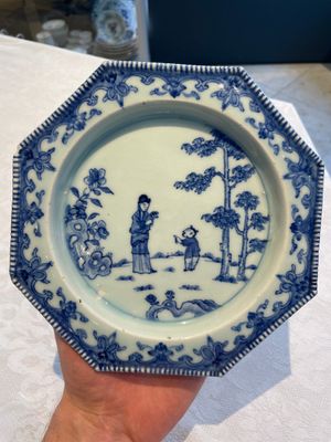 Six Chinese blue and white plates probably after a European silver model, Qianlong — photo 9