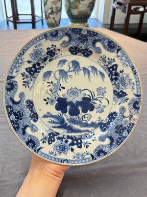 Six Chinese blue and white plates with floral design, Qianlong — 照片 1