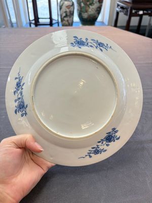 Six Chinese blue and white plates with floral design, Qianlong — 照片 6