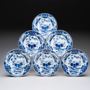 Six Chinese blue and white plates with floral design, Qianlong — 照片 1