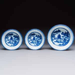 Six Chinese blue and white reticulated baskets with pagodas along a river, Qianlong — photo 6