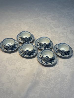 Six Chinese blue and white 'Rooster' cups and saucers, Kangxi — photo 1