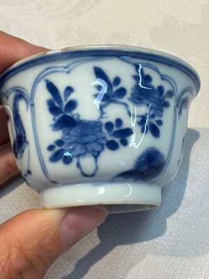 Six Chinese blue and white 'Rooster' cups and saucers, Kangxi — photo 3