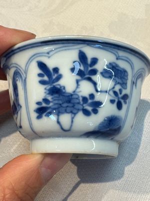 Six Chinese blue and white 'Rooster' cups and saucers, Kangxi — photo 5