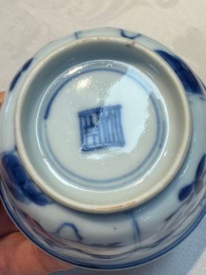Six Chinese blue and white 'Rooster' cups and saucers, Kangxi — photo 10