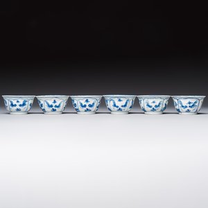 Six Chinese blue and white 'Rooster' cups and saucers, Kangxi — photo 6