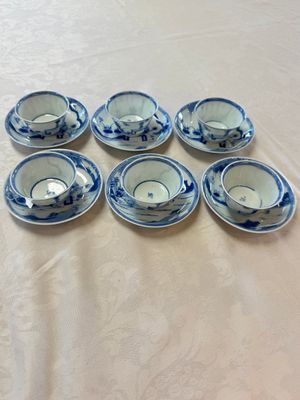 Six Chinese blue and white 'Scholar in a Garden' cups and saucers, Yongzheng — photo 1