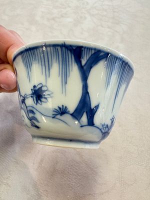Six Chinese blue and white 'Scholar in a Garden' cups and saucers, Yongzheng — photo 5