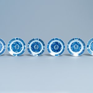Six Chinese blue and white 'Shou' plates, Chenghua mark, Kangxi — 照片 2