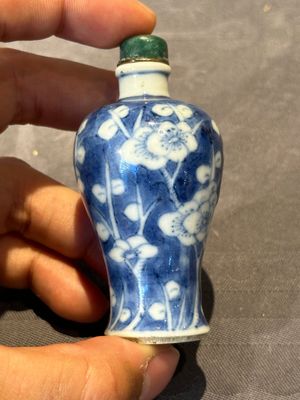 Six Chinese blue and white snuff bottles, 19th C. — photo 2