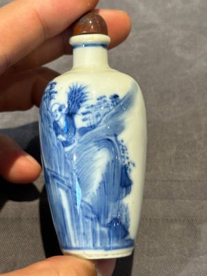 Six Chinese blue and white snuff bottles, 19th C. — photo 27