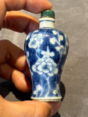 Six Chinese blue and white snuff bottles, 19th C. — photo 4
