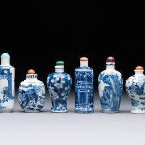 Six Chinese blue and white snuff bottles, 19th C. — photo 1