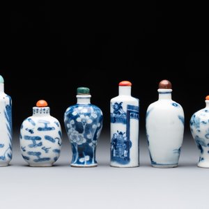 Six Chinese blue and white snuff bottles, 19th C. — photo 3