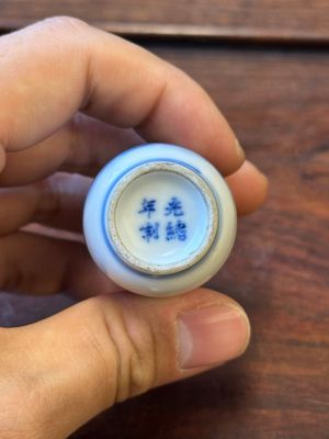 Six Chinese blue and white snuff bottles, 19th C. — photo 12