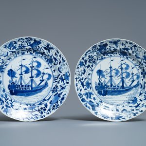 Six Chinese blue and white 'VOC-ship' dishes, Kangxi — 照片 4