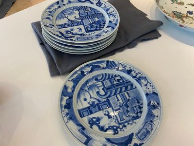 Six Chinese blue and white 'Xi Xiang Ji' dishes, Kangxi — 照片 1