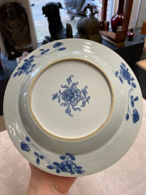 Six Chinese blue and white 'Xi Xiang Ji' plates, Qianlong — 照片 19