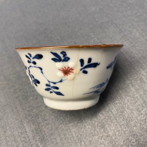 Six Chinese blue, white and copper red cups and saucers, Kangxi — photo 33